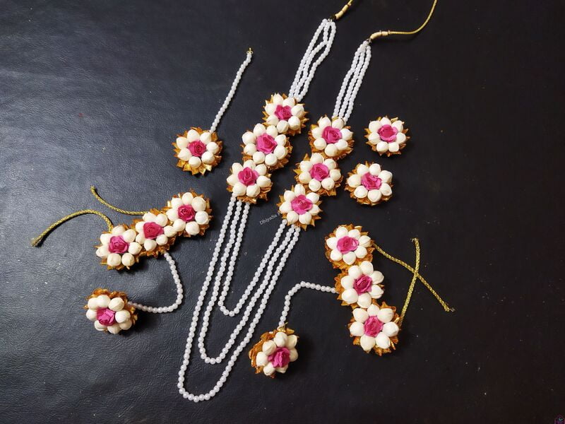 Jewellery made of flowers store
